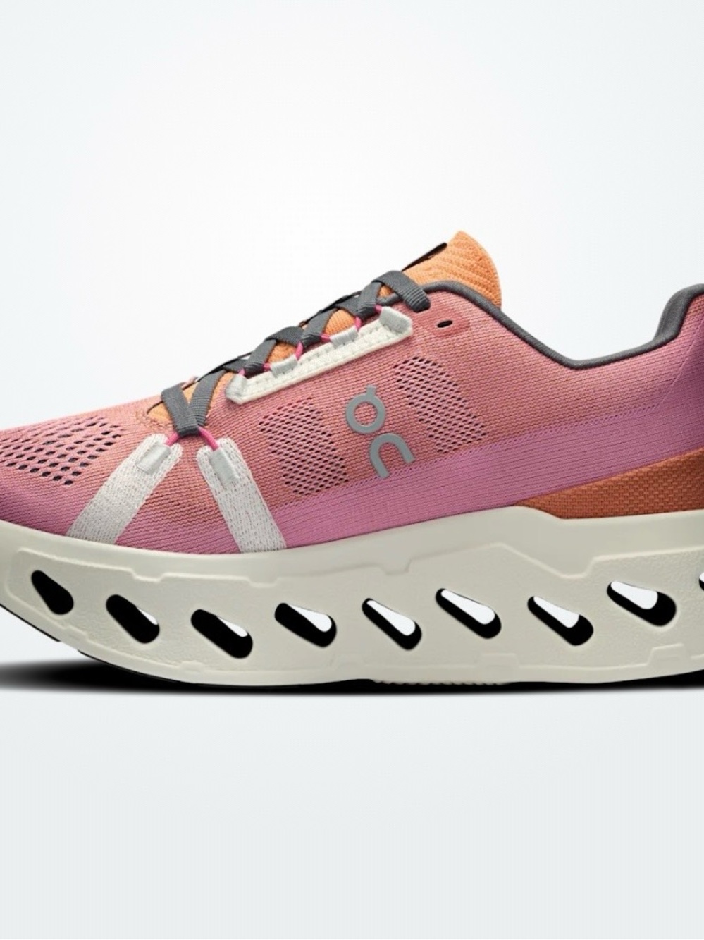 On Running cloud eclipse Women’s Pink Running Shoe size 9.5
